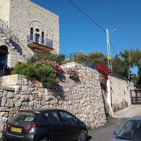 Rosary Sister Guest House Ein Karem Jerusalem Exterior foto